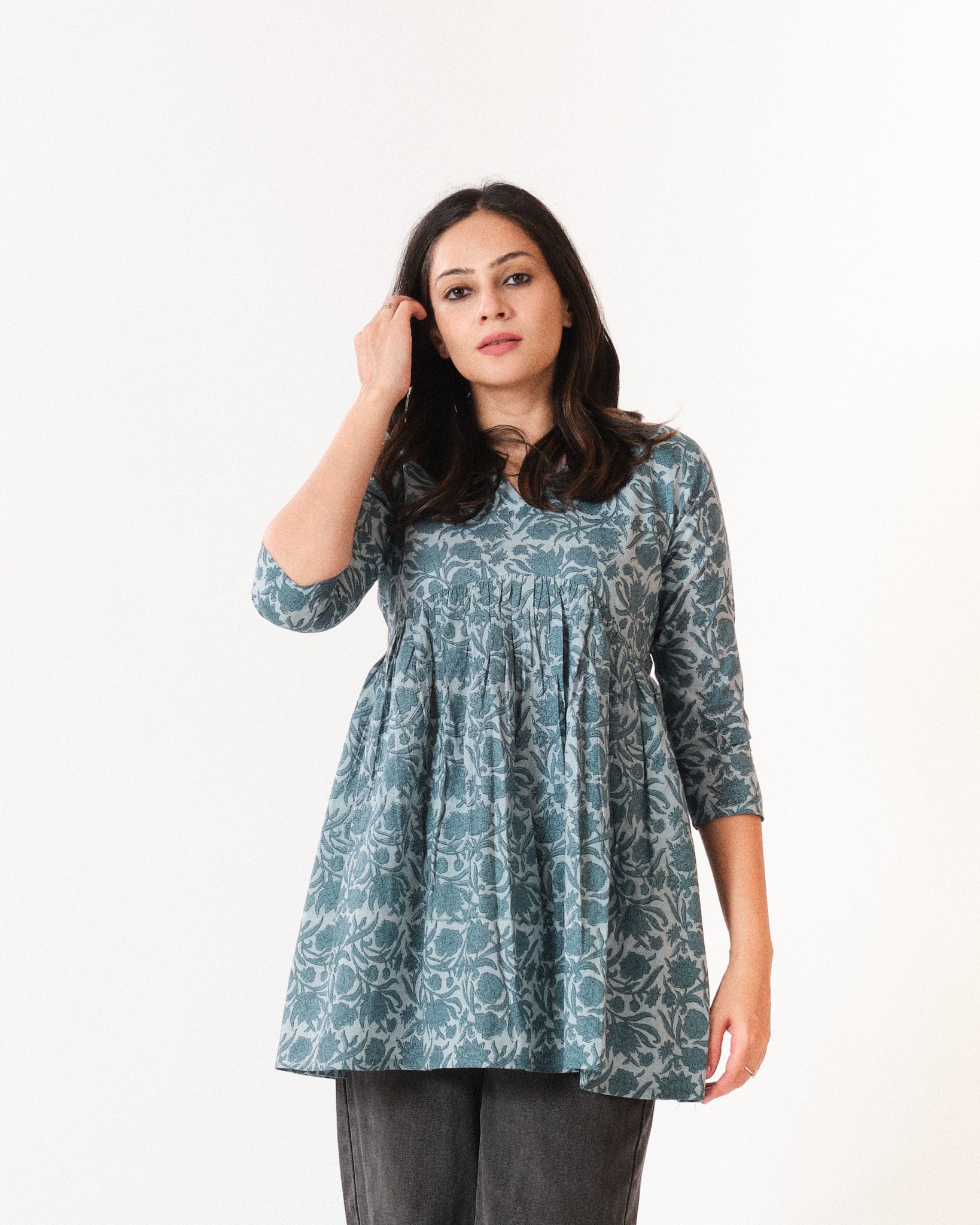 aadhya — short top