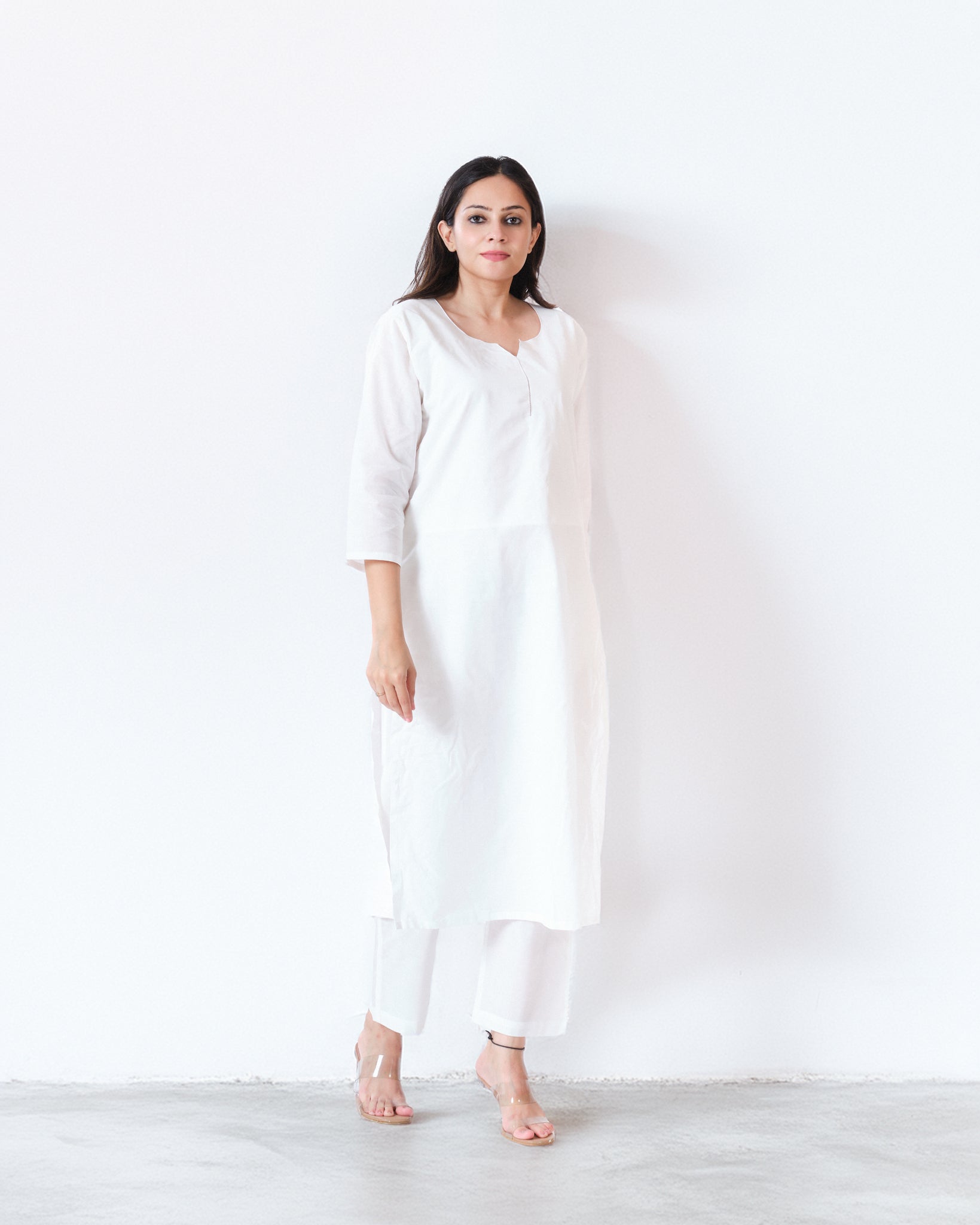 saphed — kurta & pants