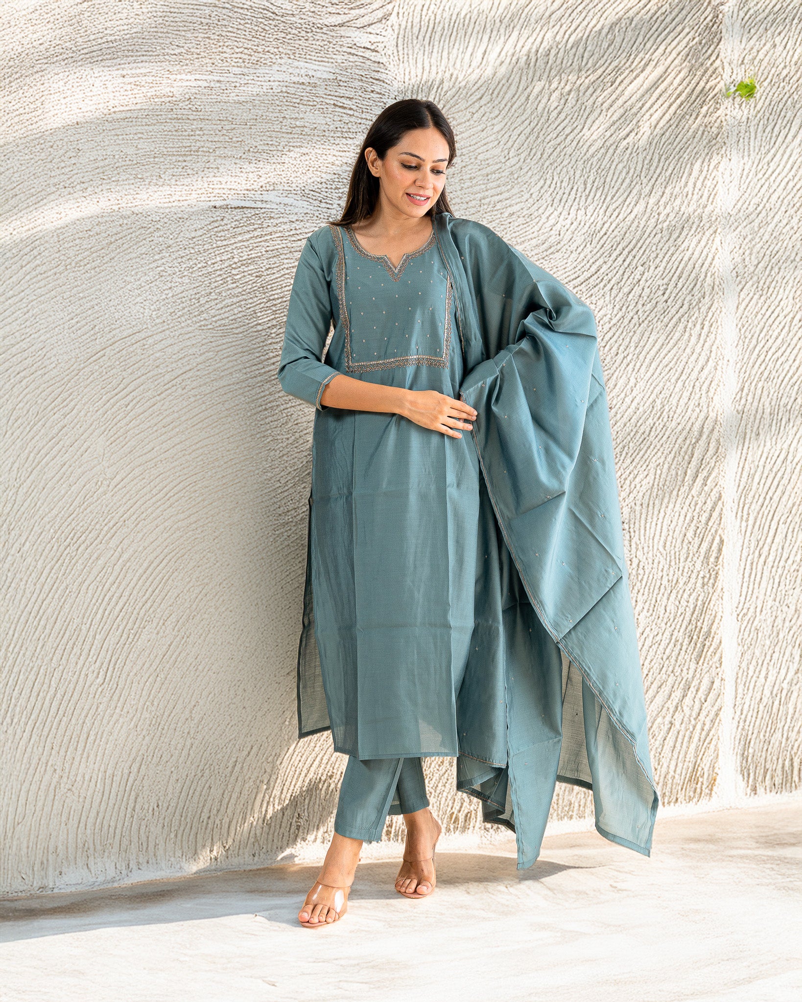 kaashni — kurta, pants & dupatta