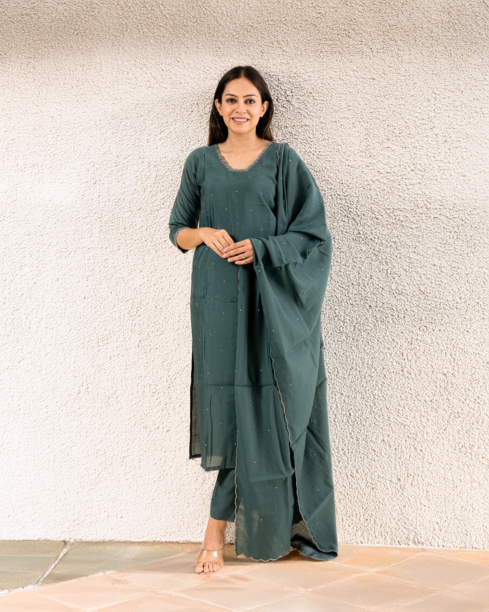 neer — kurta, pants & dupatta